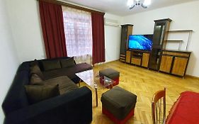Cozy Apartment Near Opera House